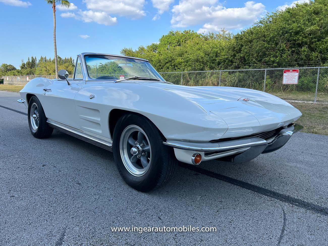 Chevrolet-Corvette-1964-convertible-17