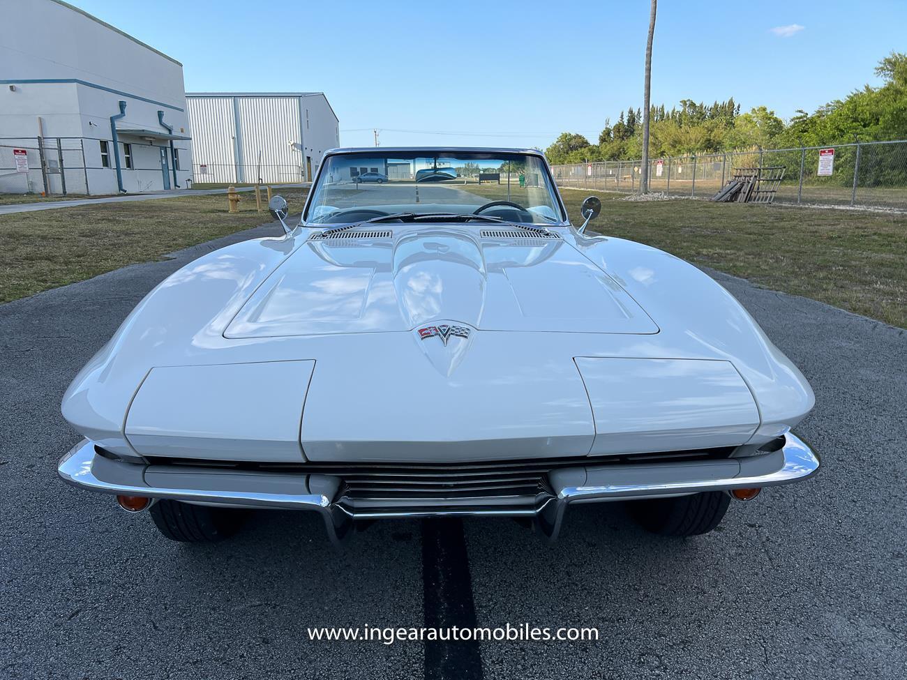 Chevrolet-Corvette-1964-convertible-18
