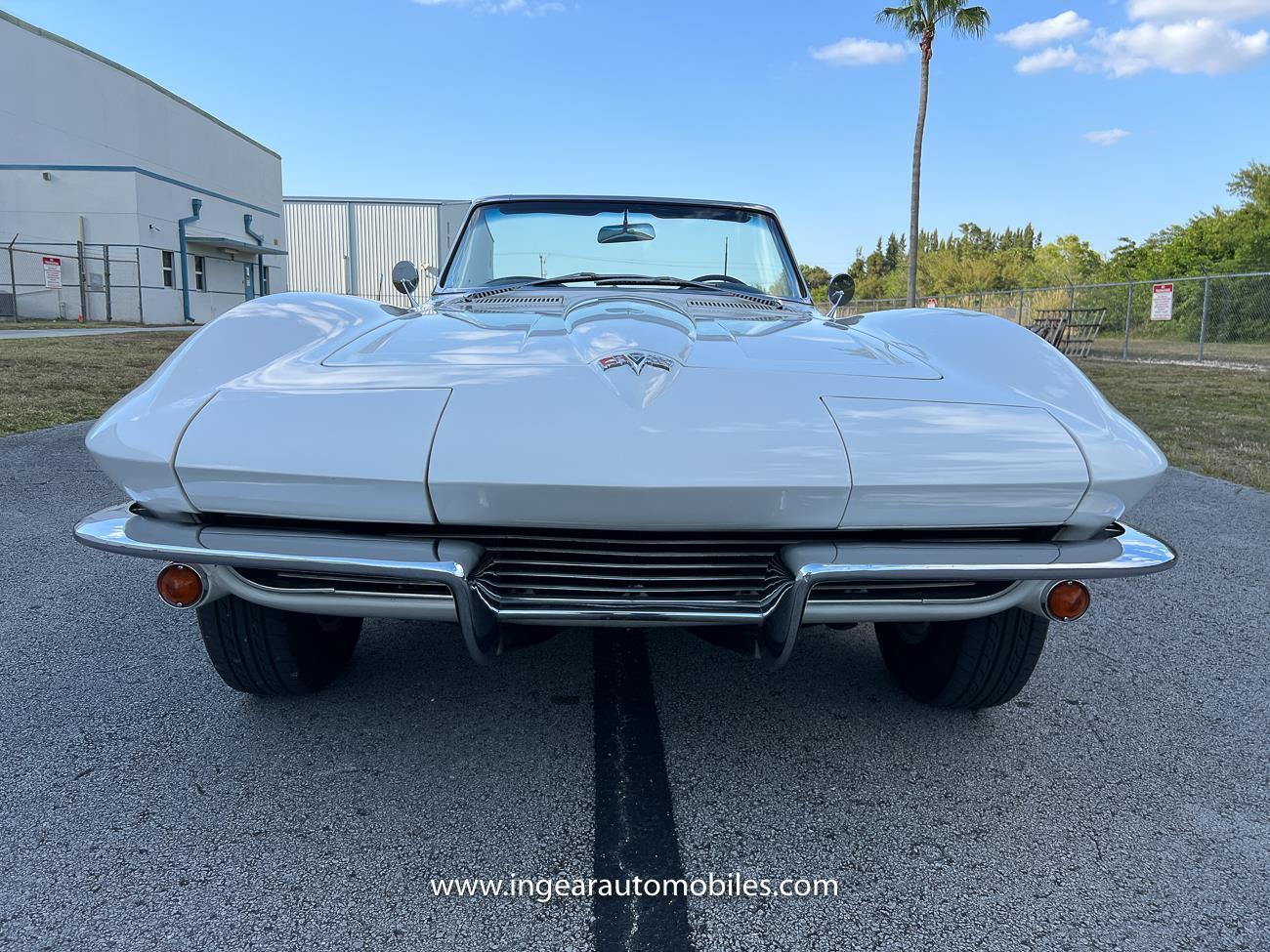 Chevrolet-Corvette-1964-convertible-19