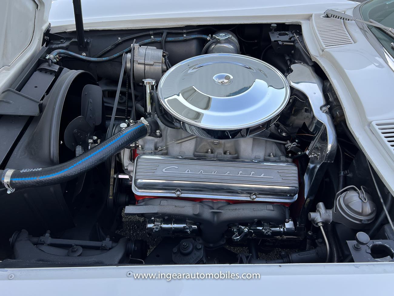 Chevrolet-Corvette-1964-convertible-2