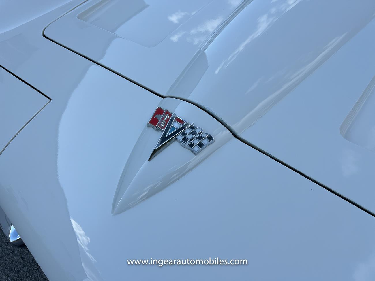 Chevrolet-Corvette-1964-convertible-22