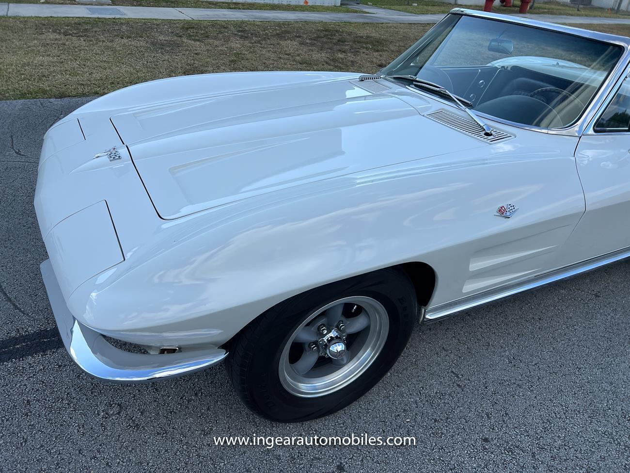 Chevrolet-Corvette-1964-convertible-24