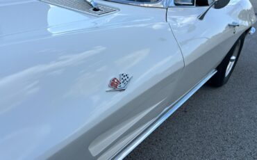 Chevrolet-Corvette-1964-convertible-25