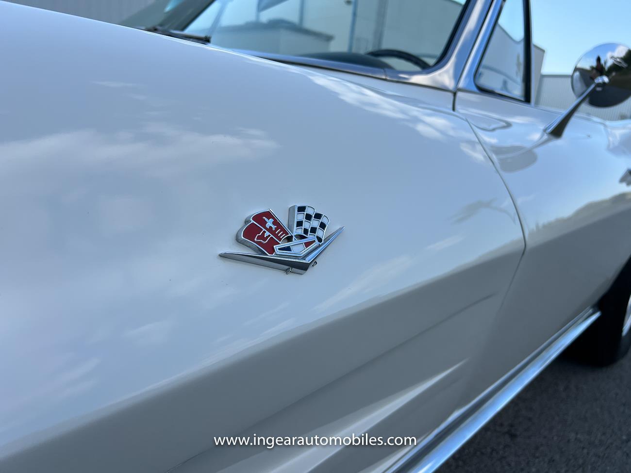 Chevrolet-Corvette-1964-convertible-28
