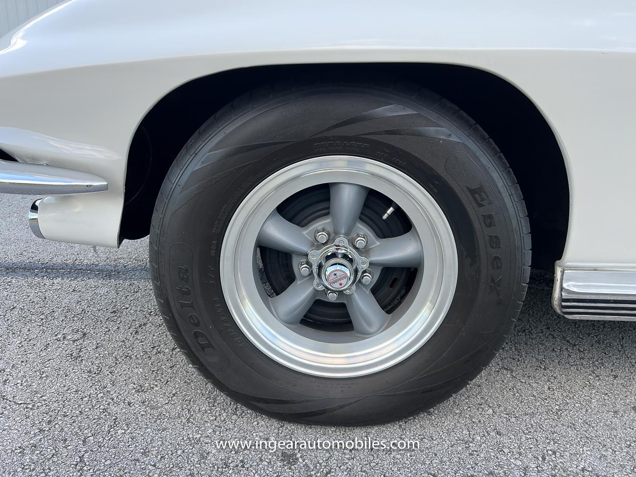 Chevrolet-Corvette-1964-convertible-29