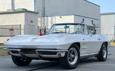 Chevrolet-Corvette-1964-convertible