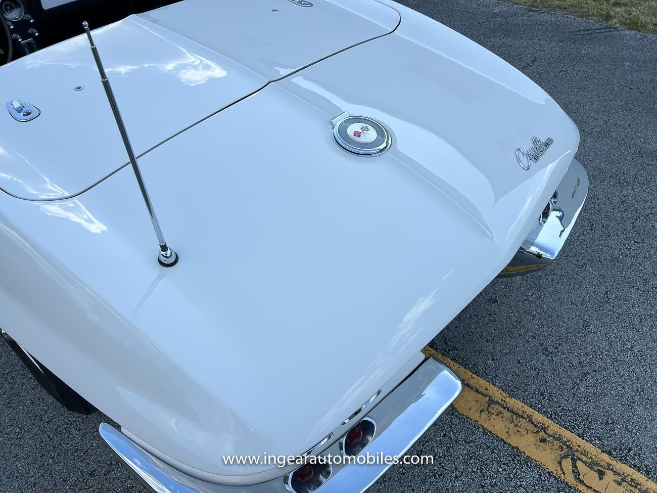 Chevrolet-Corvette-1964-convertible-35