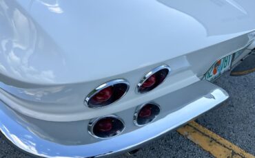 Chevrolet-Corvette-1964-convertible-37