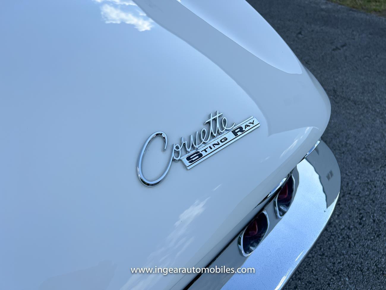 Chevrolet-Corvette-1964-convertible-38