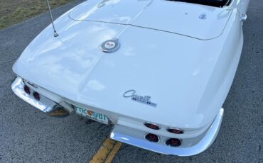 Chevrolet-Corvette-1964-convertible-39