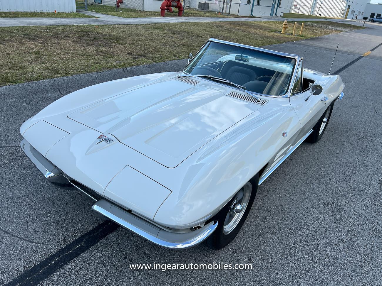 Chevrolet-Corvette-1964-convertible-8