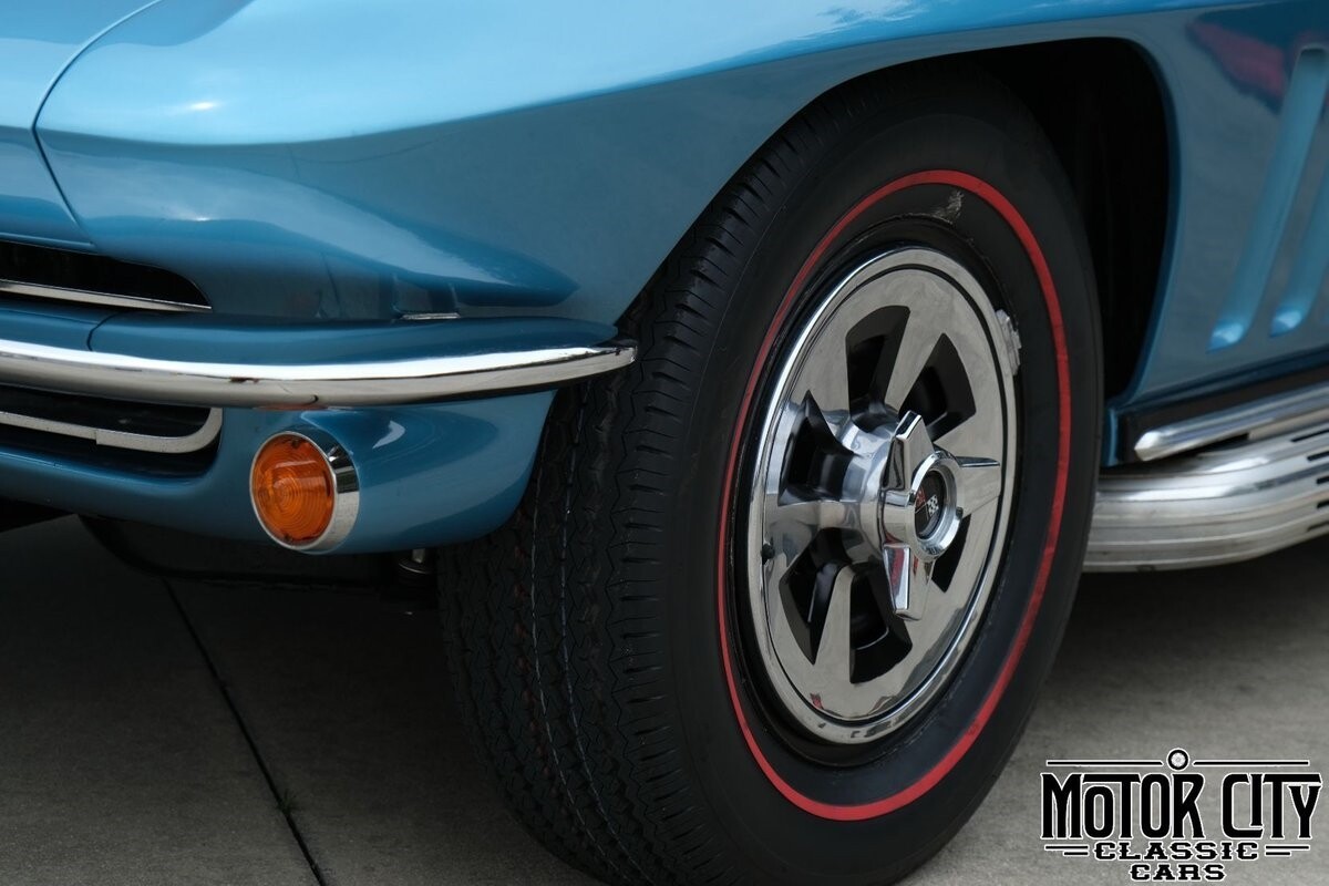 Chevrolet-Corvette-1965-11
