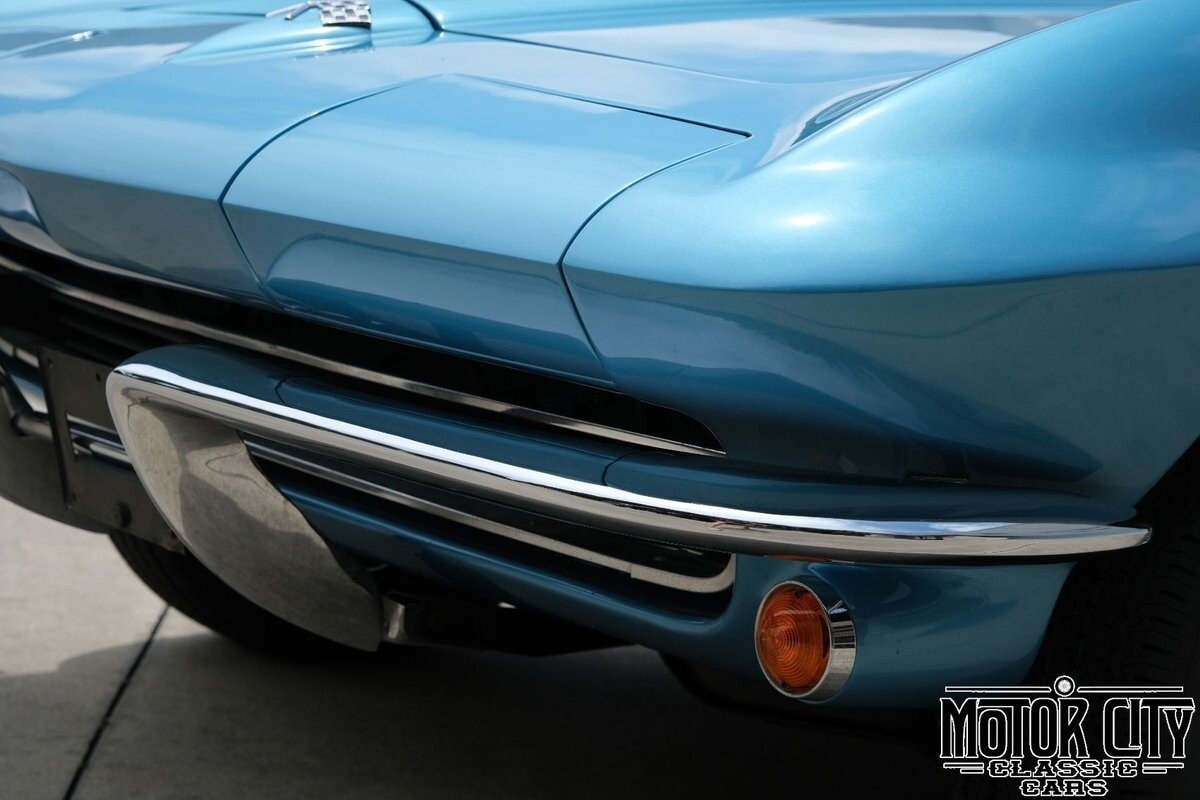 Chevrolet-Corvette-1965-12