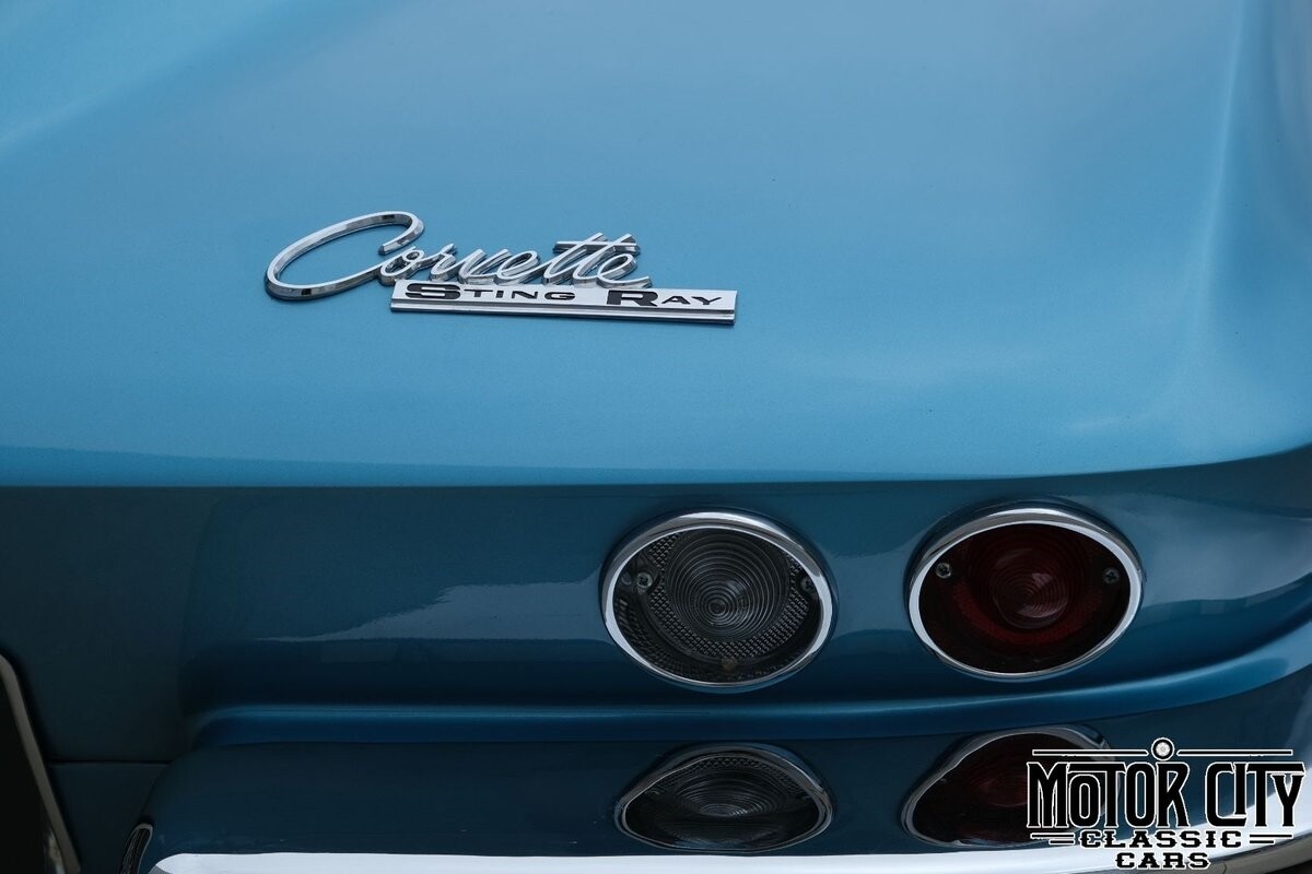 Chevrolet-Corvette-1965-17