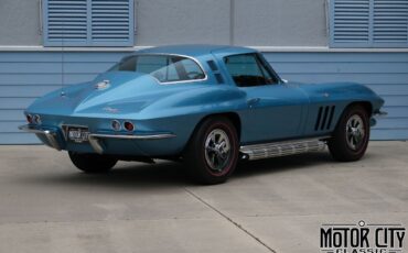 Chevrolet-Corvette-1965-2