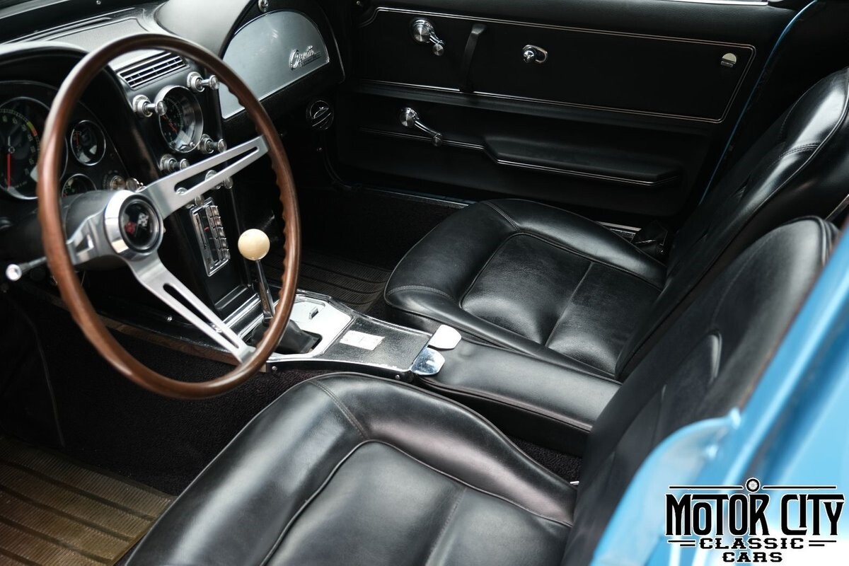 Chevrolet-Corvette-1965-24