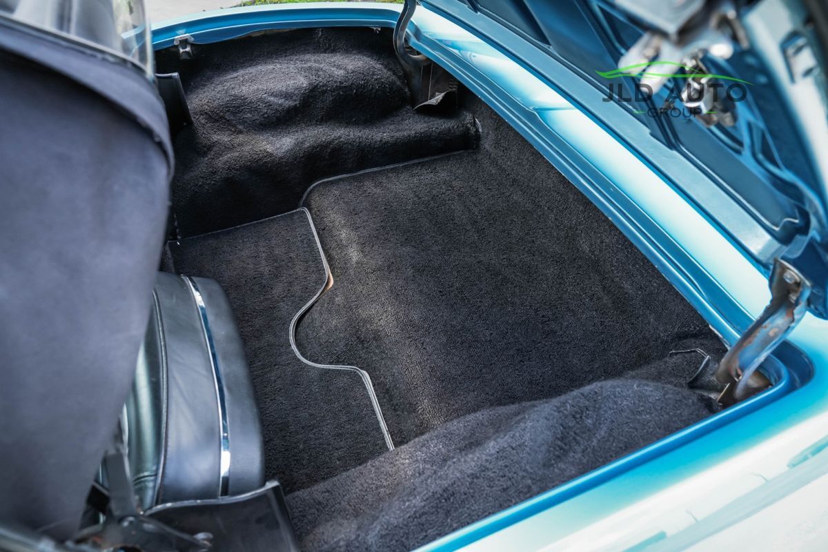 Chevrolet-Corvette-1965-28