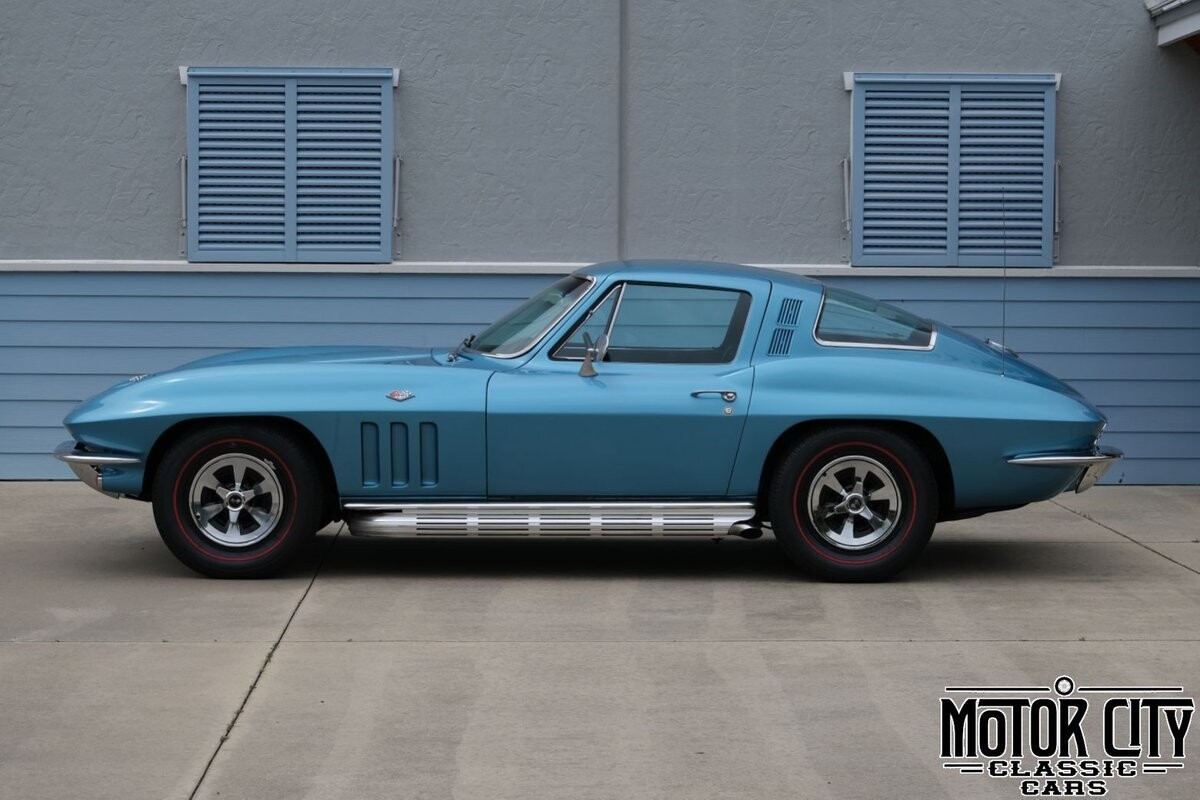 Chevrolet-Corvette-1965-6