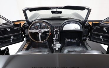 Chevrolet-Corvette-1965-Convertible-1