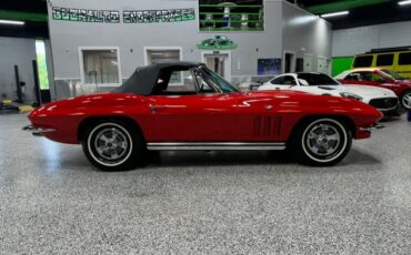 Chevrolet-Corvette-1965-Convertible-1