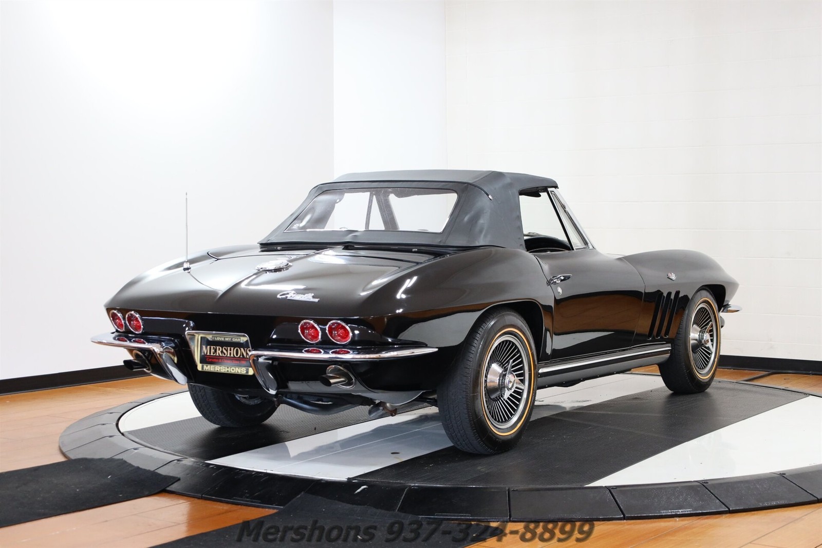 Chevrolet-Corvette-1965-Convertible-10