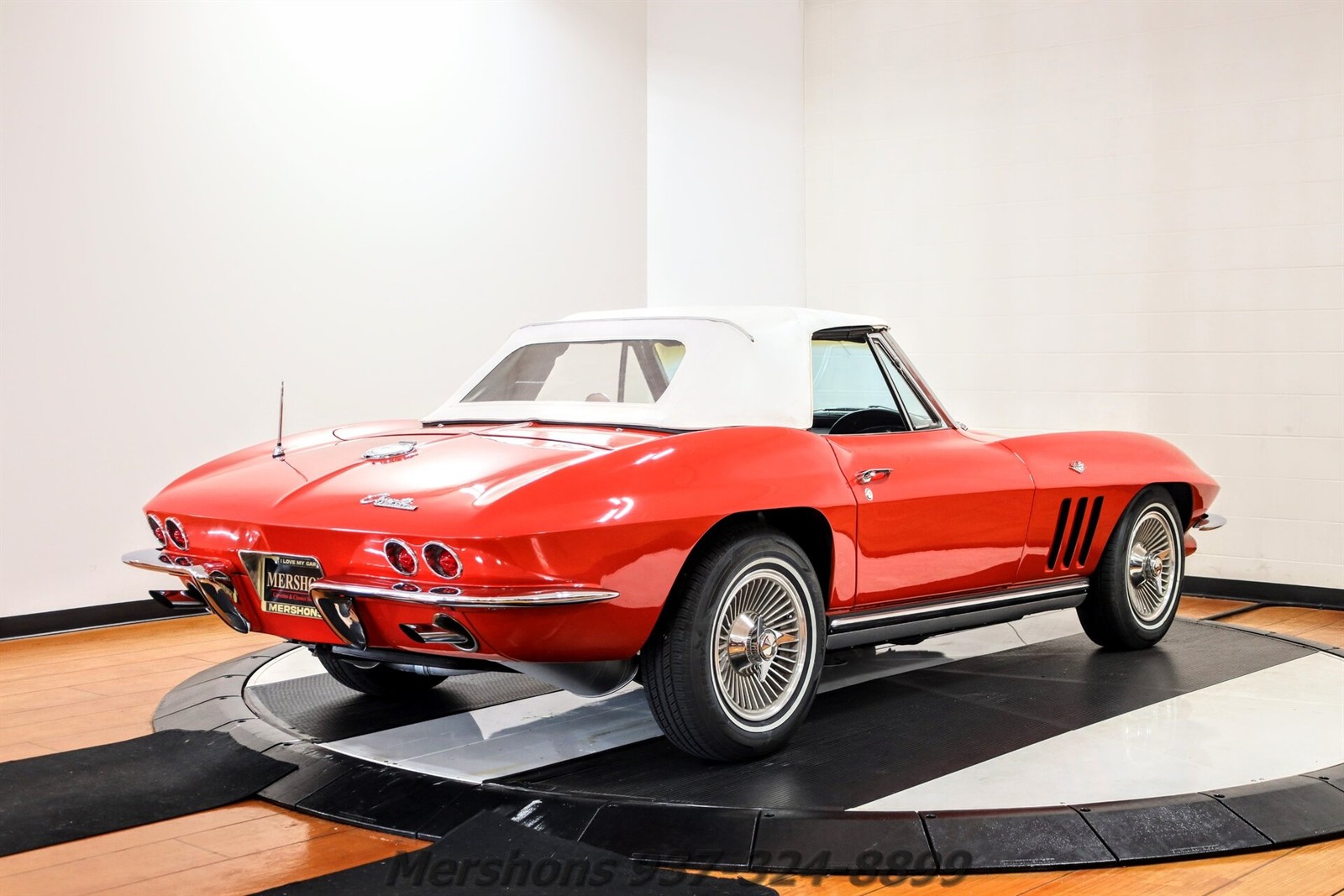 Chevrolet-Corvette-1965-Convertible-10