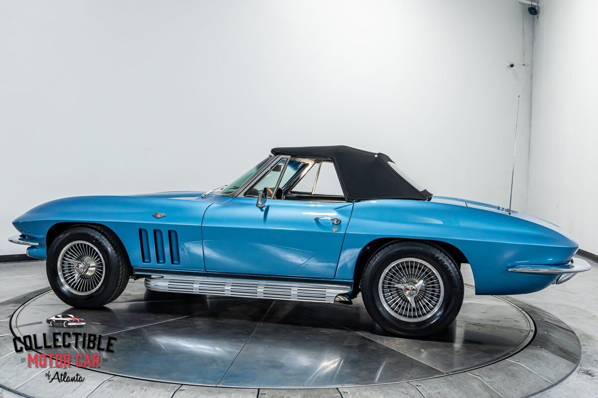 Chevrolet-Corvette-1965-Convertible-10