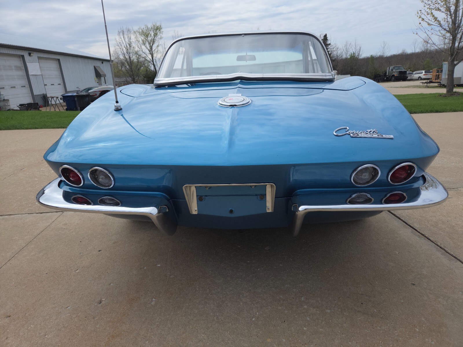 Chevrolet-Corvette-1965-Convertible-10