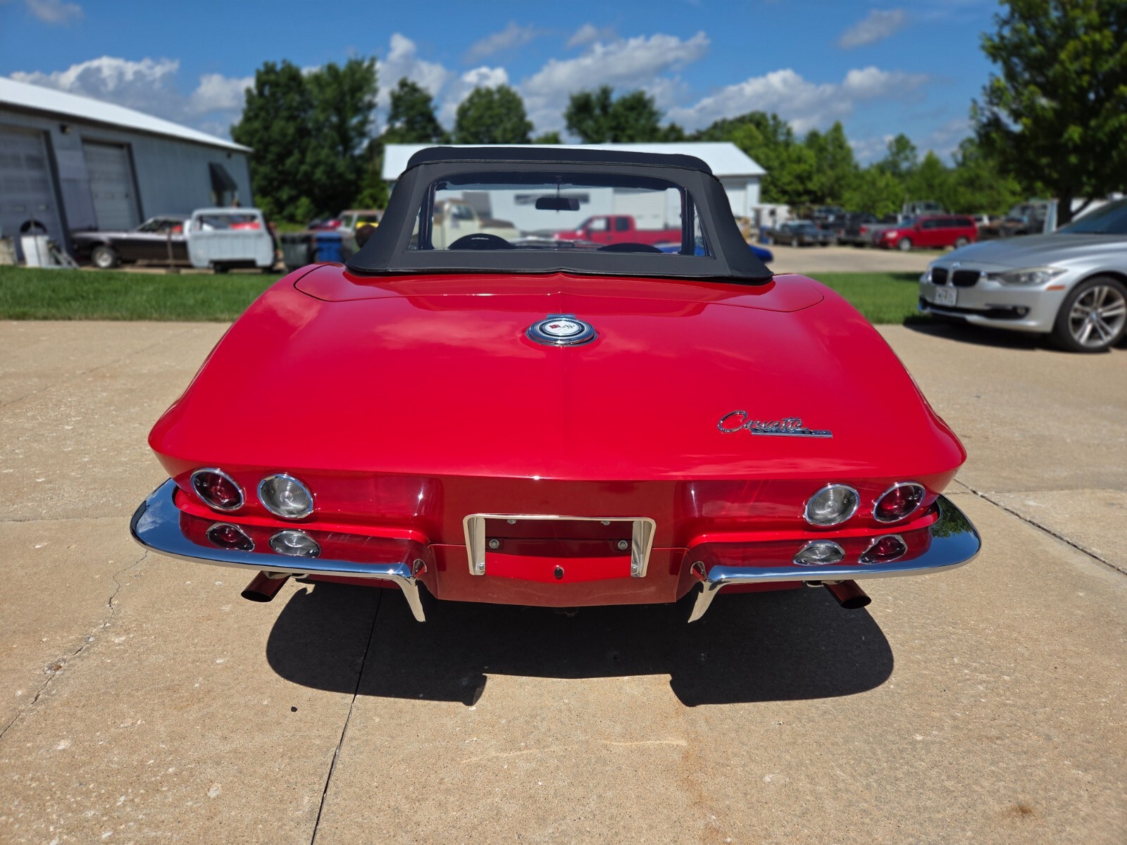Chevrolet-Corvette-1965-Convertible-11