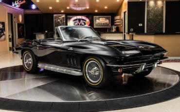 Chevrolet-Corvette-1965-Convertible-11