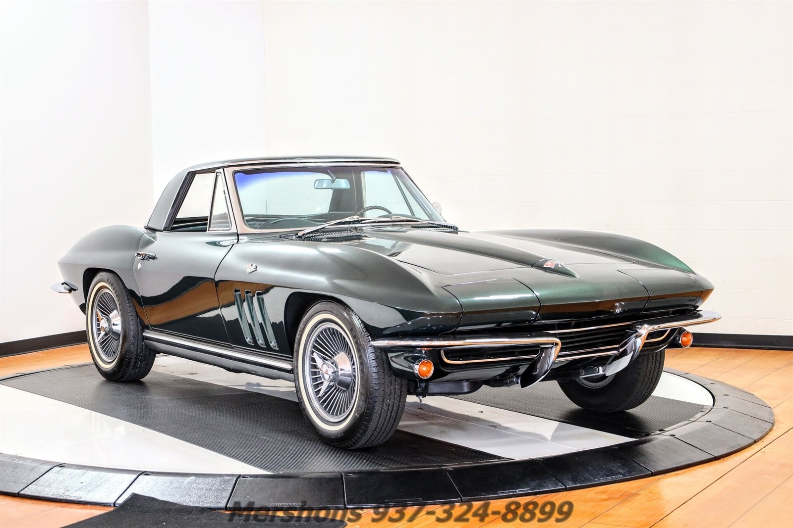 Chevrolet-Corvette-1965-Convertible-12