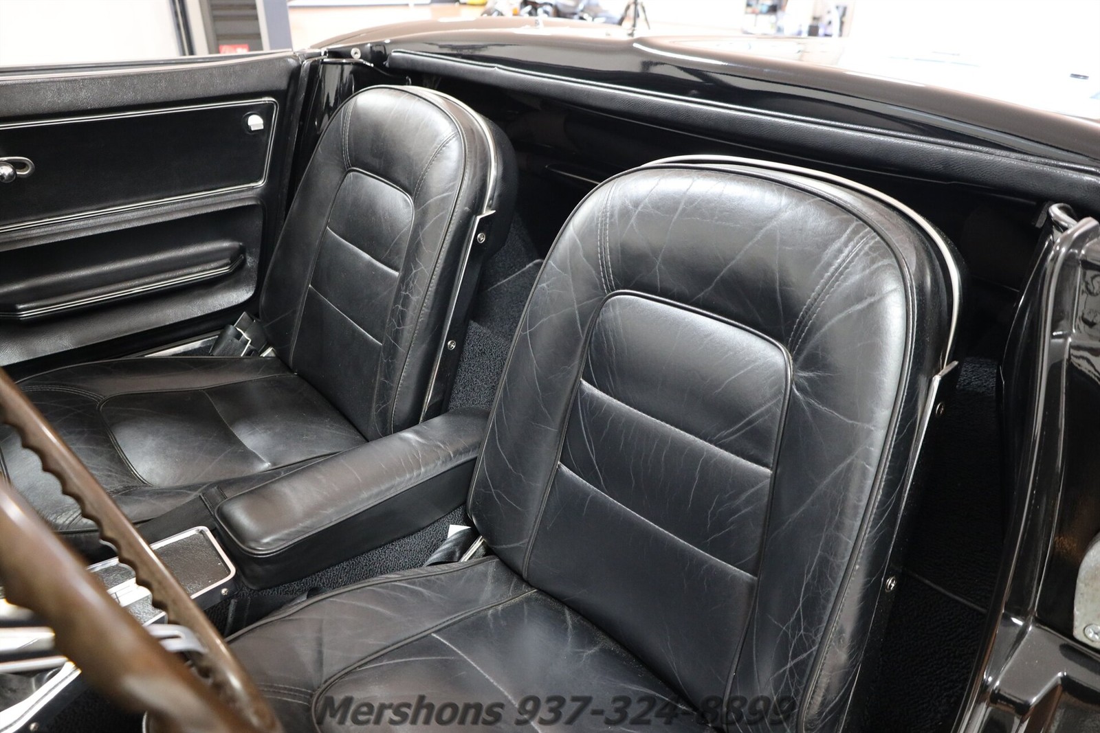 Chevrolet-Corvette-1965-Convertible-13