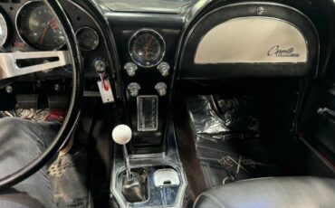 Chevrolet-Corvette-1965-Convertible-13