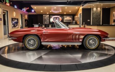 Chevrolet-Corvette-1965-Convertible-13