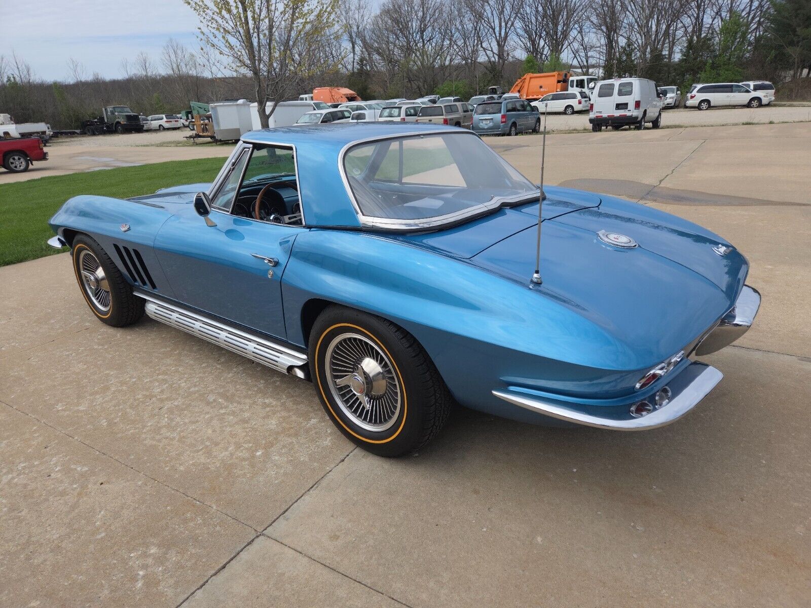 Chevrolet-Corvette-1965-Convertible-13