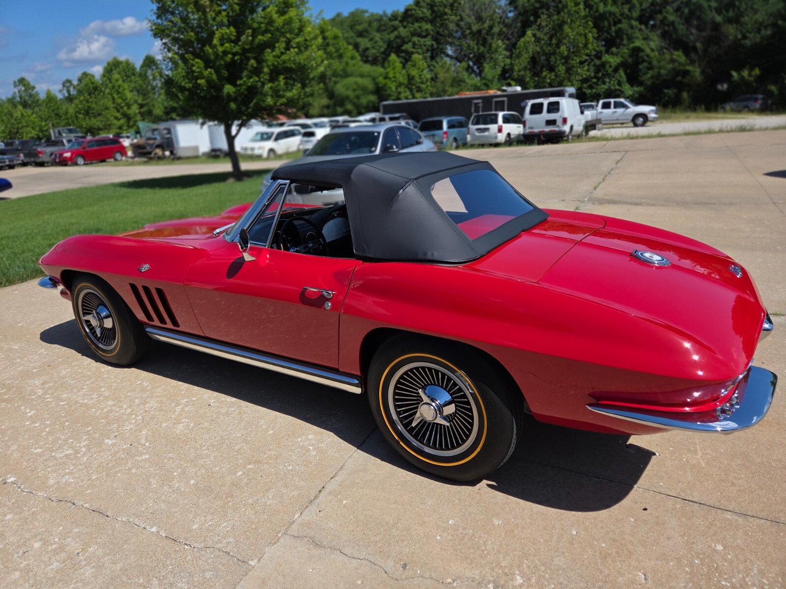 Chevrolet-Corvette-1965-Convertible-14