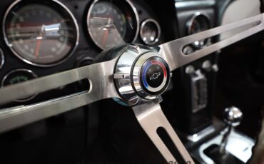 Chevrolet-Corvette-1965-Convertible-14