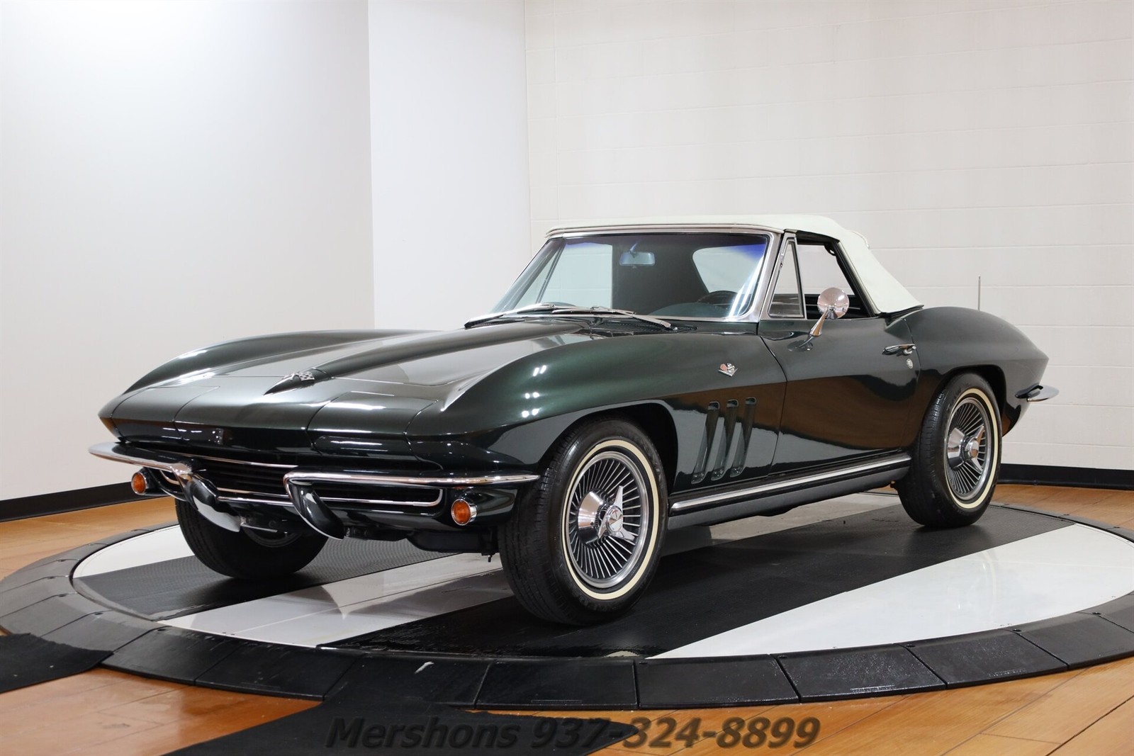Chevrolet-Corvette-1965-Convertible-15