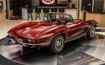 Chevrolet-Corvette-1965-Convertible-15