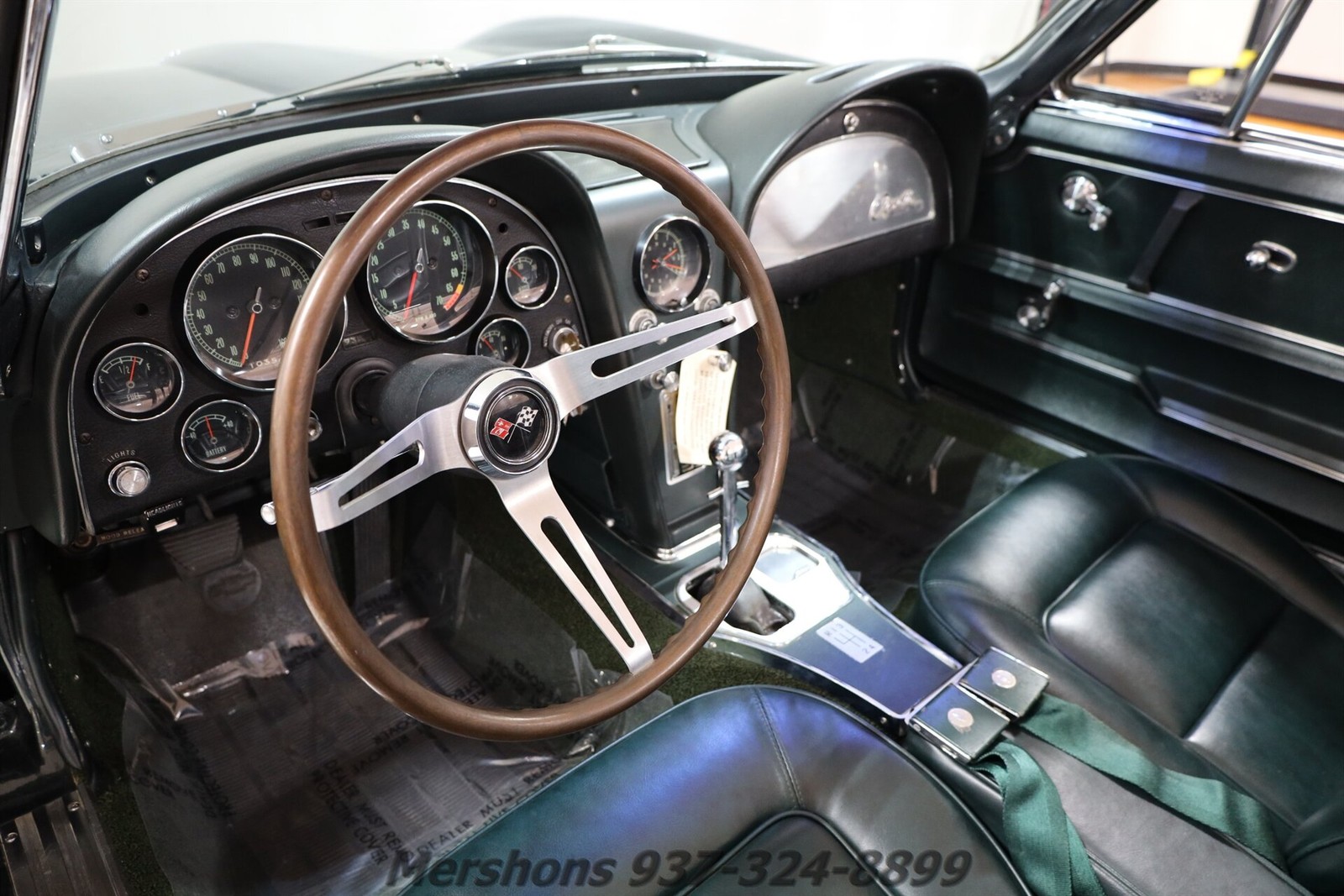 Chevrolet-Corvette-1965-Convertible-19
