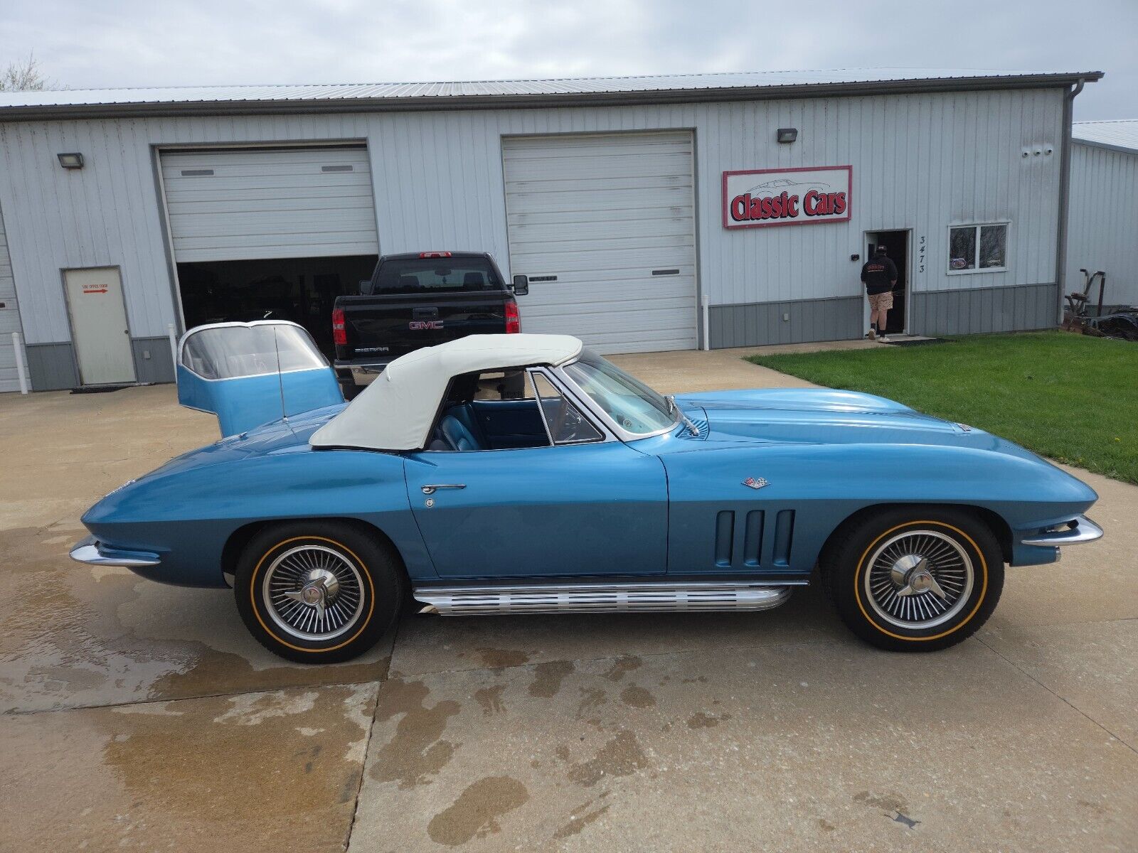 Chevrolet-Corvette-1965-Convertible-19