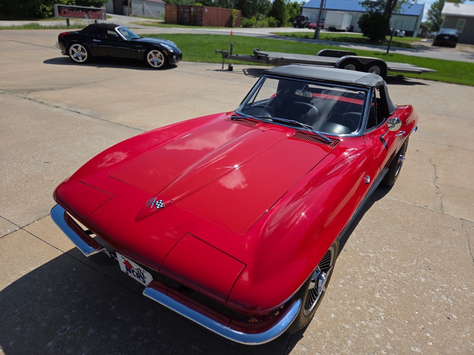 Chevrolet-Corvette-1965-Convertible-2