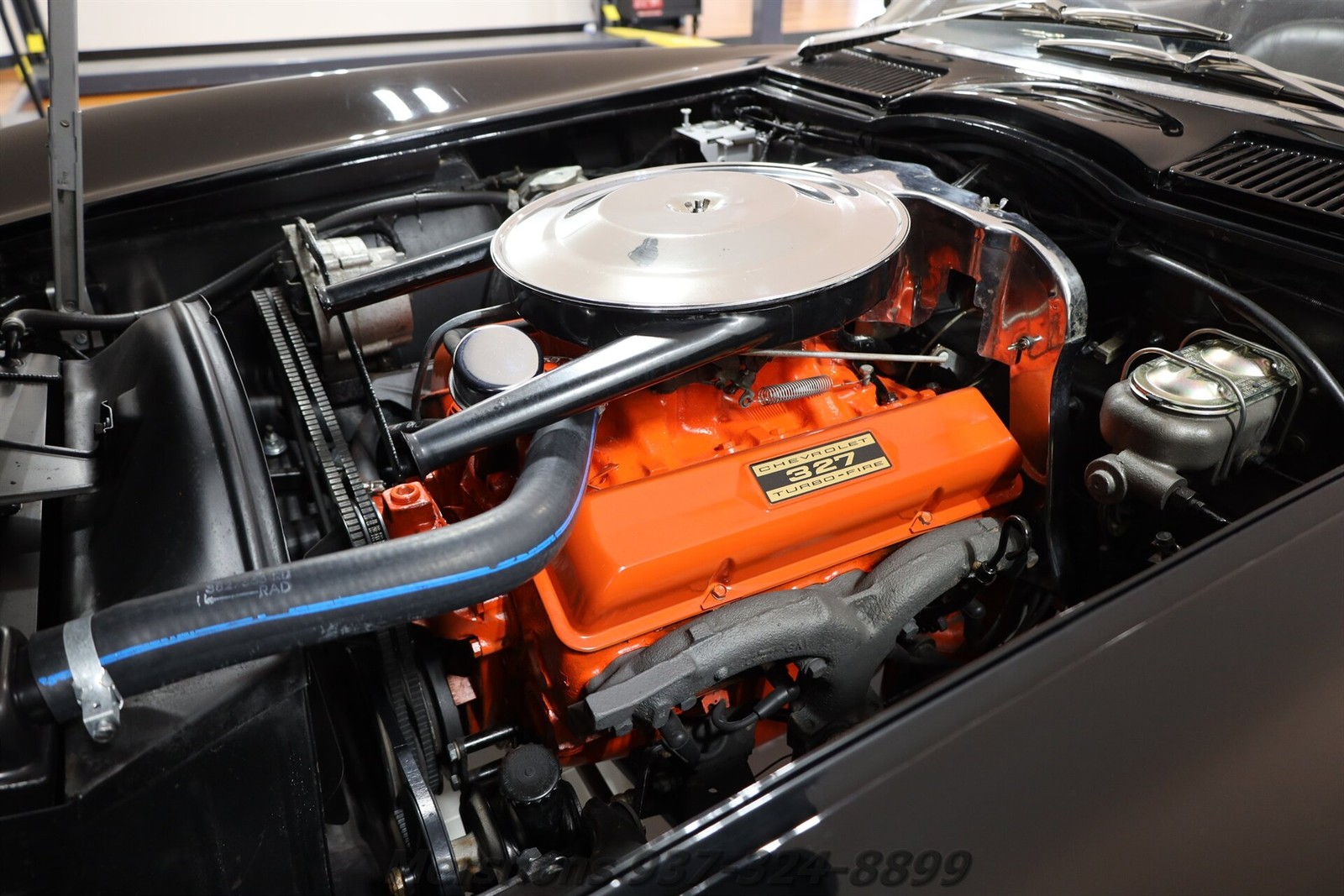 Chevrolet-Corvette-1965-Convertible-2