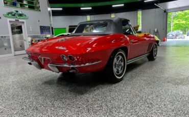 Chevrolet-Corvette-1965-Convertible-2