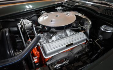 Chevrolet-Corvette-1965-Convertible-2