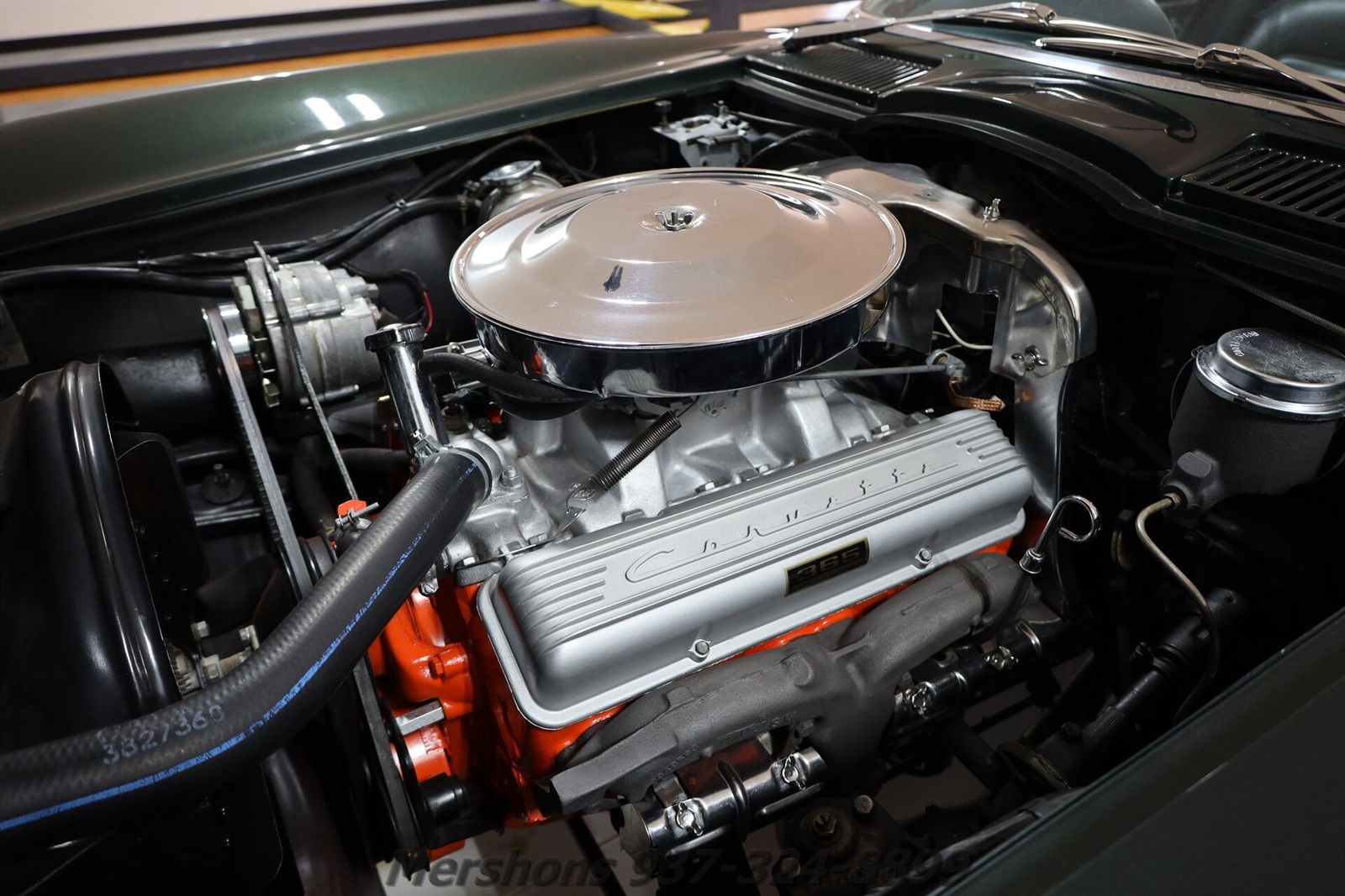 Chevrolet-Corvette-1965-Convertible-2