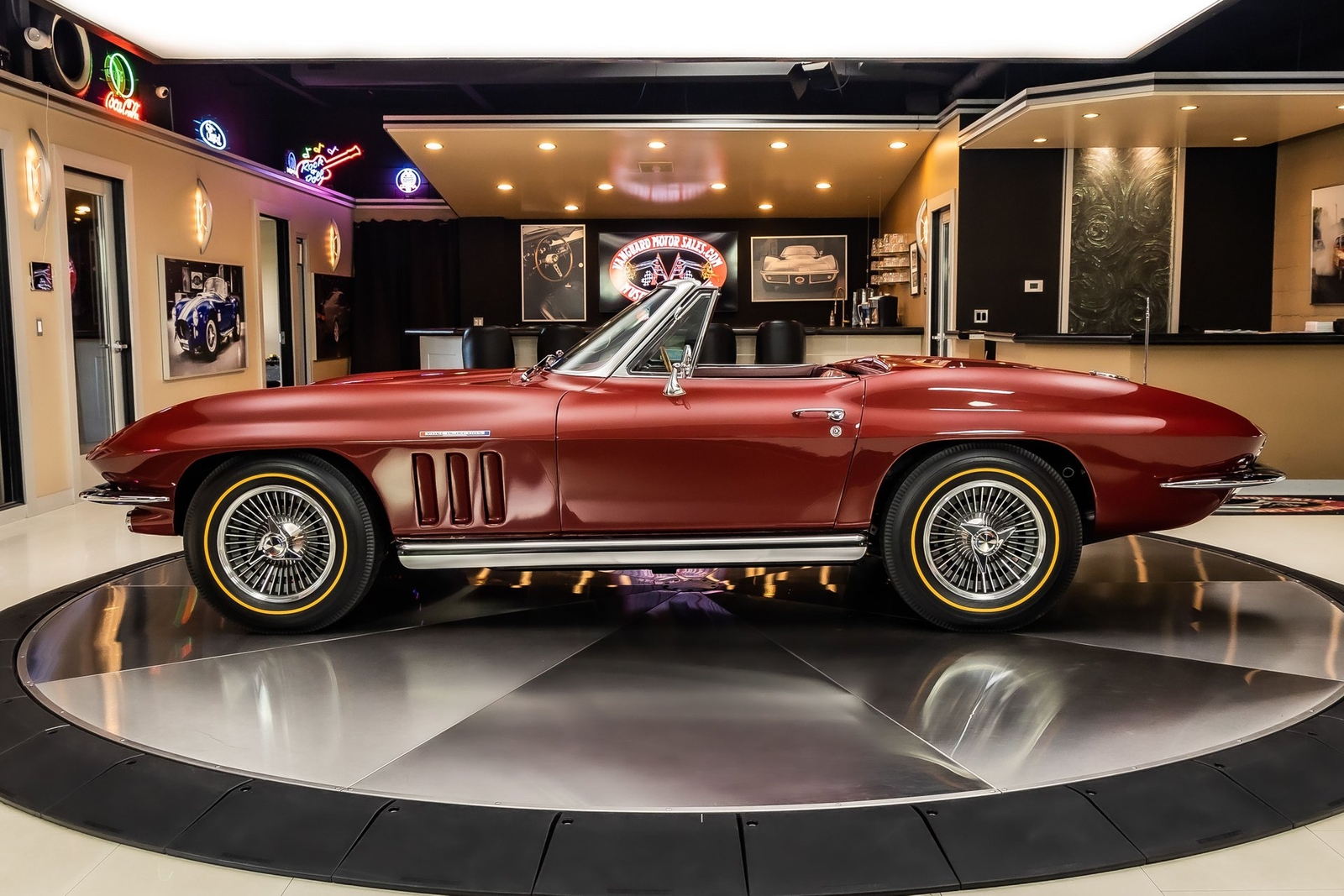 Chevrolet-Corvette-1965-Convertible-20