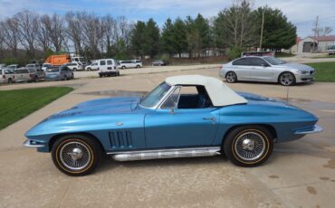 Chevrolet-Corvette-1965-Convertible-23