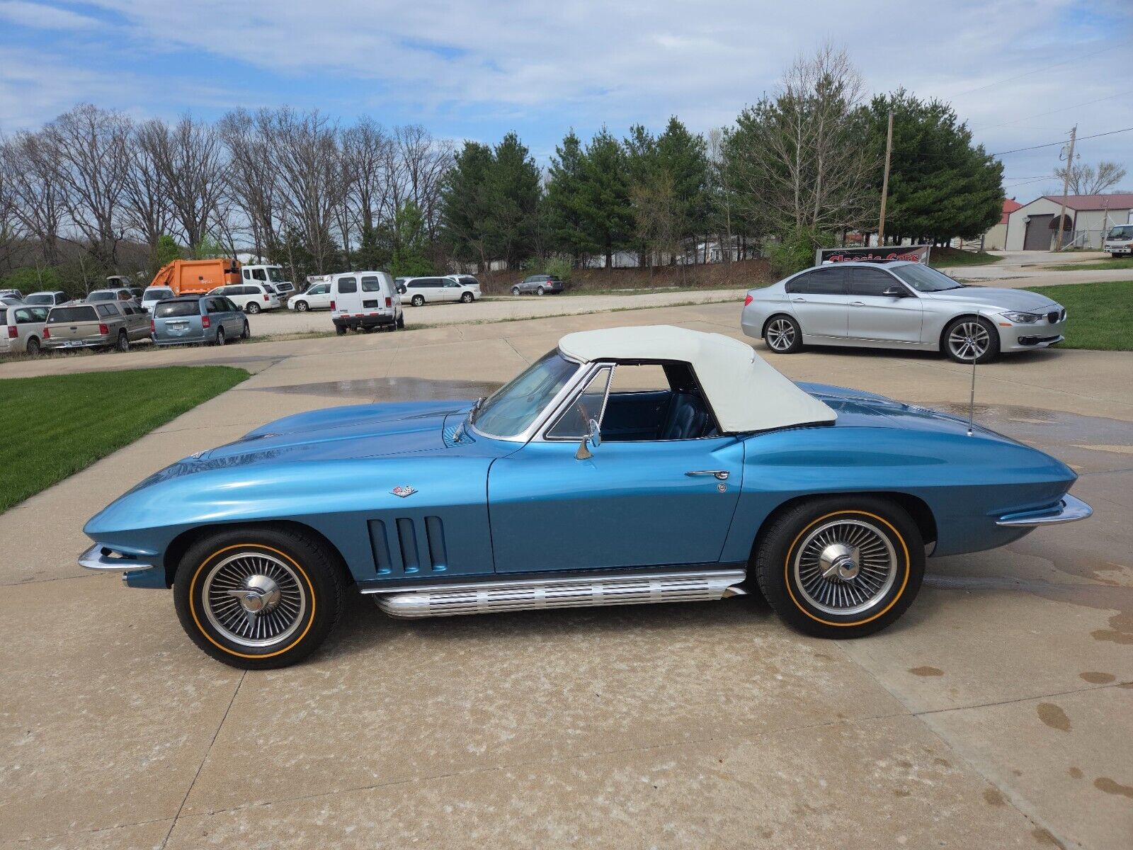 Chevrolet-Corvette-1965-Convertible-23
