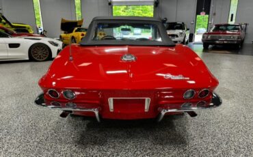 Chevrolet-Corvette-1965-Convertible-3